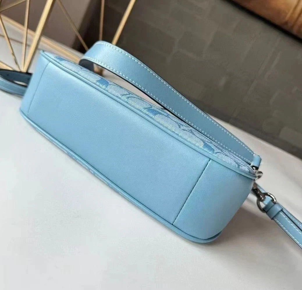 NWT Coach Teri shoulder Bag signature Chambray Light Blue CH139 New Outlet